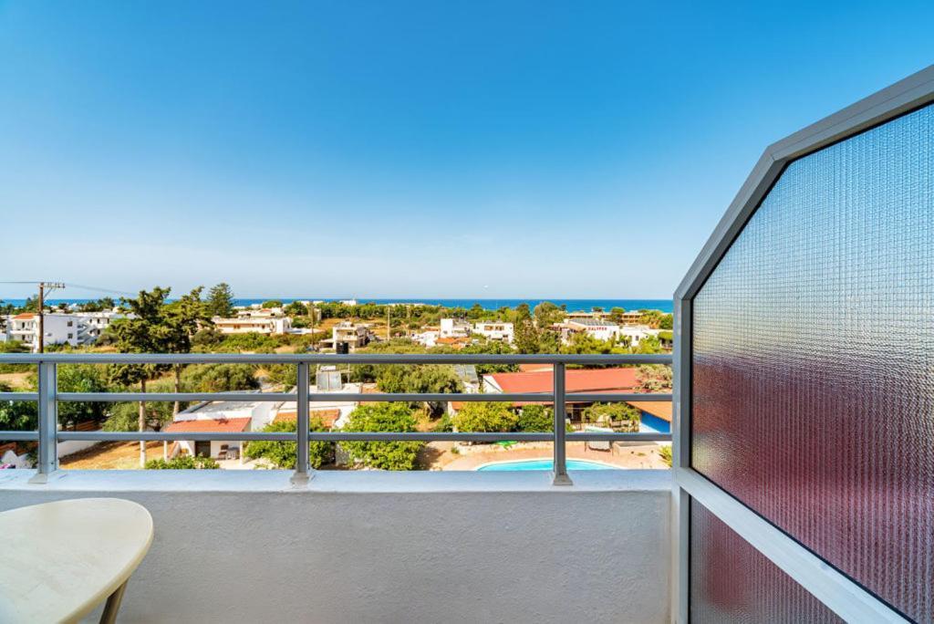 Harmony Hotel & Studio Malia Exteriör bild