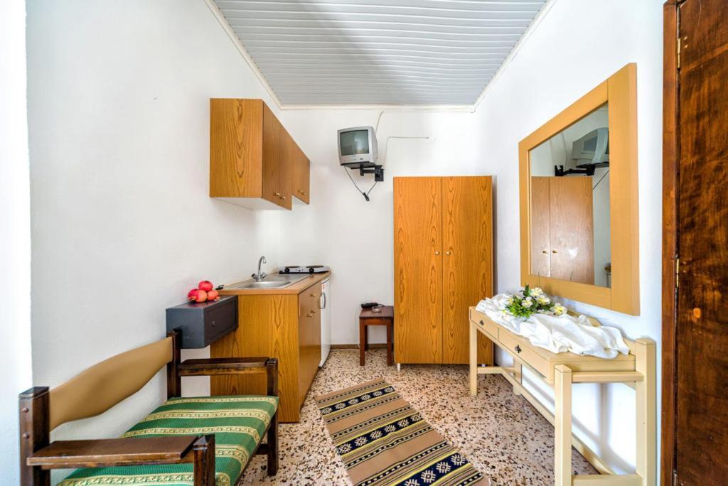 Harmony Hotel & Studio Malia Exteriör bild